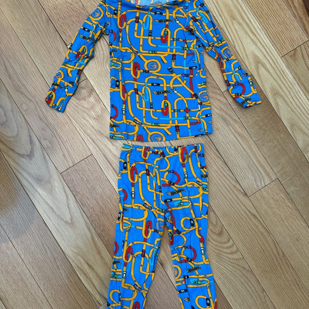 Hot Wheels Posh Peanut Wheels Track 2T